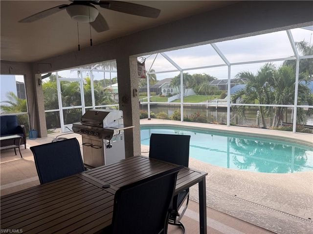527 40th TER, Cape Coral, FL 33914