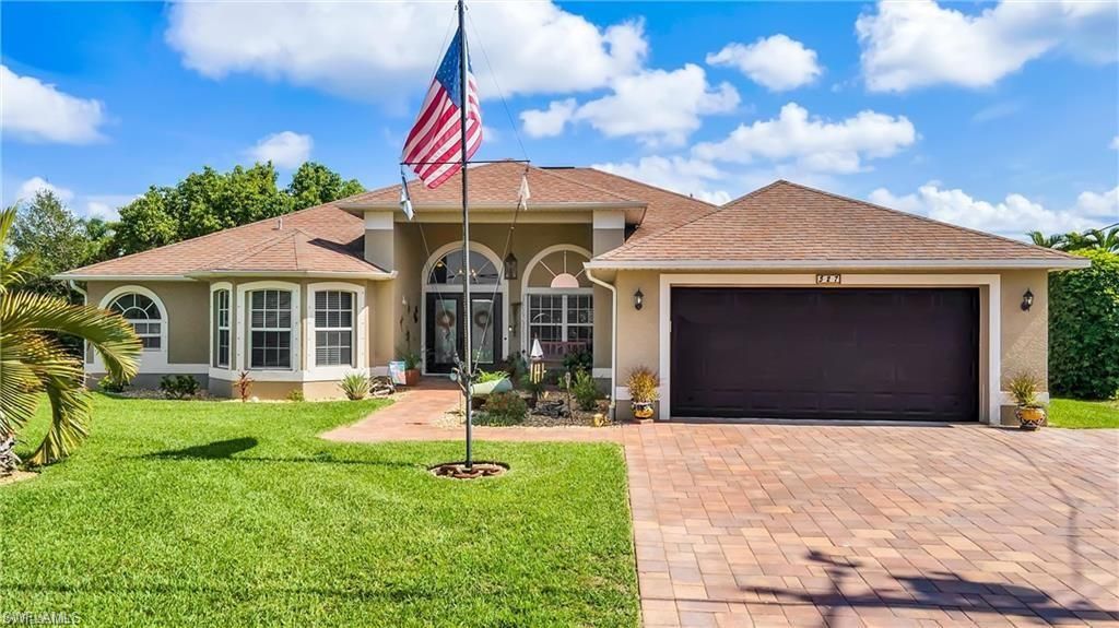 527 40th TER, Cape Coral, FL 33914