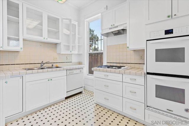 906 A Ave, National City, CA 91950