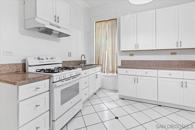 906 A Ave, National City, CA 91950