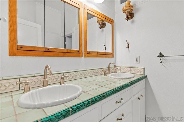 906 A Ave, National City, CA 91950