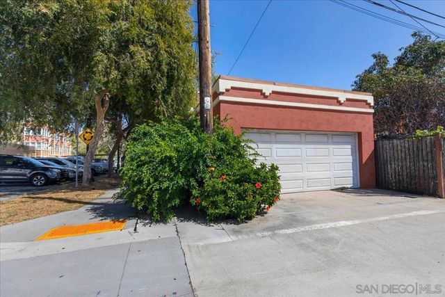 906 A Ave, National City, CA 91950