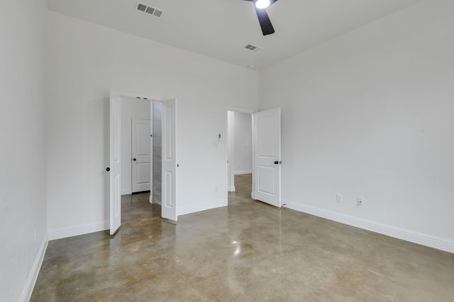 605 N Getzendaner Street, Waxahachie, TX 75165