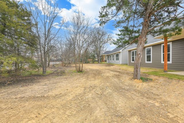 605 N Getzendaner Street, Waxahachie, TX 75165