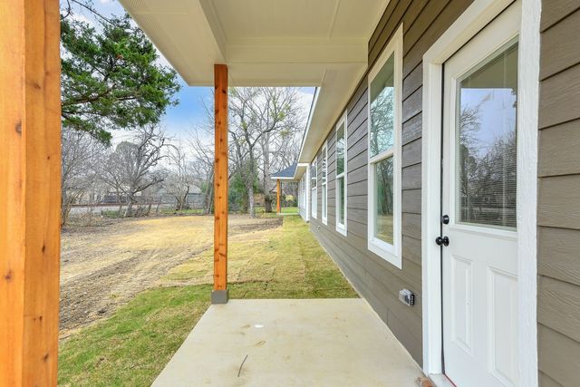 605 N Getzendaner Street, Waxahachie, TX 75165