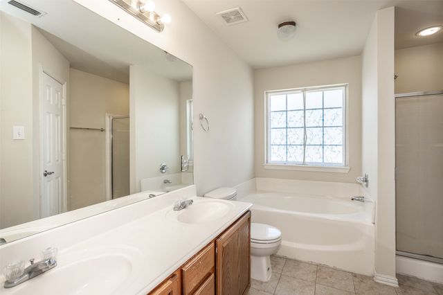 3511 Austin Street, Gainesville, TX 76240