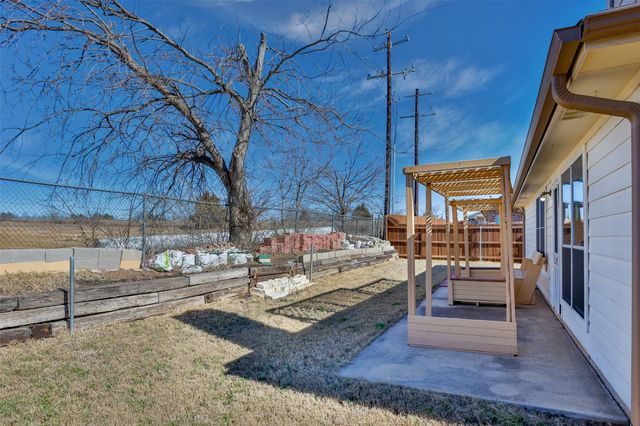 3511 Austin Street, Gainesville, TX 76240