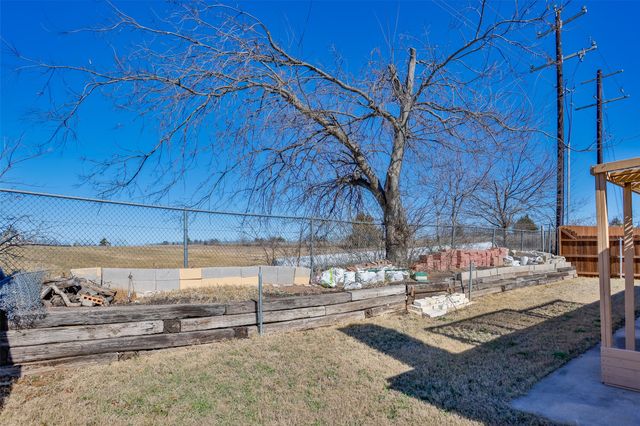 3511 Austin Street, Gainesville, TX 76240