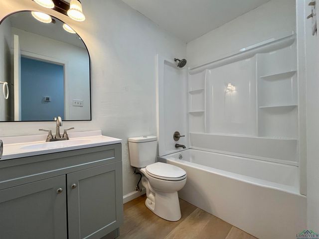 1612 E Leach St, Kilgore, TX 75662