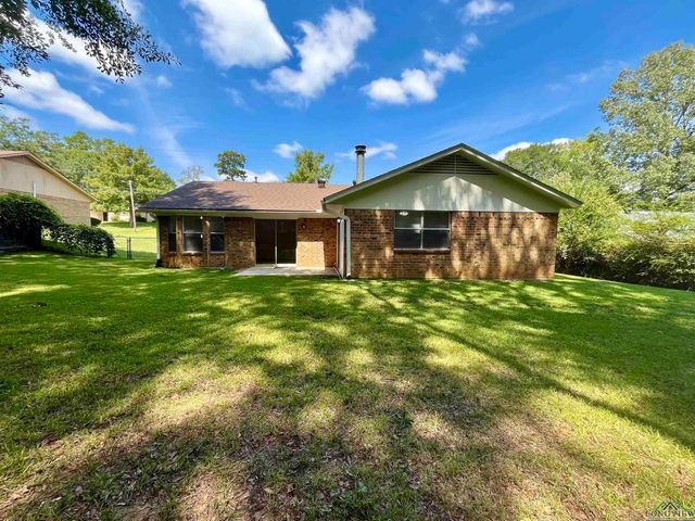 1612 E Leach St, Kilgore, TX 75662