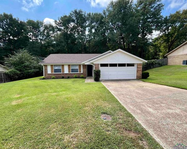 1612 E Leach St, Kilgore, TX 75662