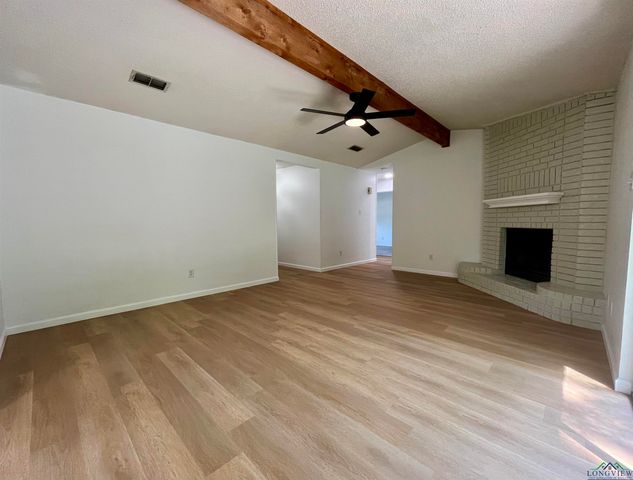 1612 E Leach St, Kilgore, TX 75662