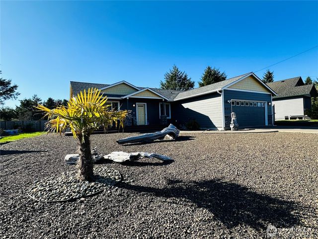 401 Seashore Street SW, Ocean Shores, WA 98569