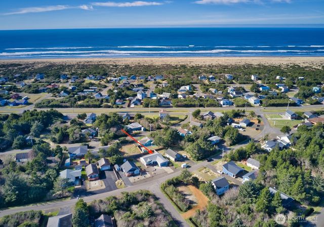 401 Seashore Street SW, Ocean Shores, WA 98569