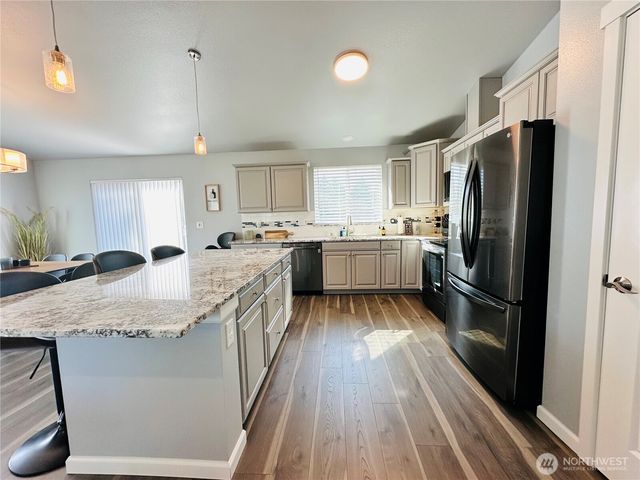 401 Seashore Street SW, Ocean Shores, WA 98569