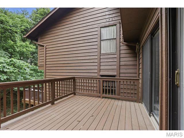 2008 Meadowtree Lane, Kirkwood, MO 63122