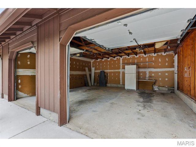 2008 Meadowtree Lane, Kirkwood, MO 63122