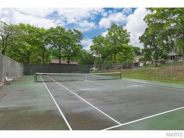 2008 Meadowtree Lane, Kirkwood, MO 63122