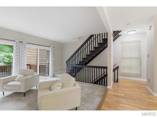 2008 Meadowtree Lane, Kirkwood, MO 63122