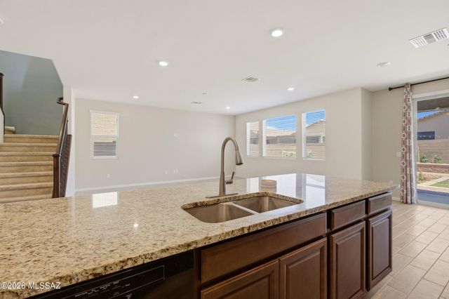 7391 S Via Casa Elegante, Tucson, AZ 85756