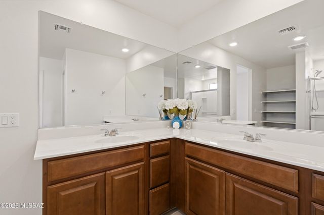 7391 S Via Casa Elegante, Tucson, AZ 85756