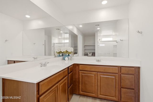 7391 S Via Casa Elegante, Tucson, AZ 85756