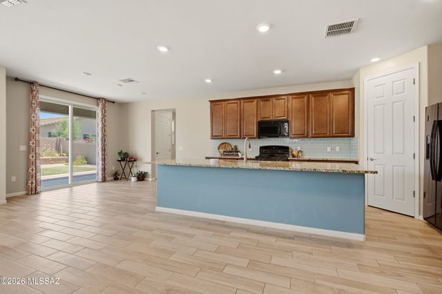 7391 S Via Casa Elegante, Tucson, AZ 85756