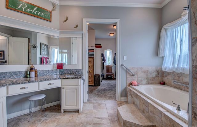 3200 Falling Waters Road, Sherwood, AR 72120
