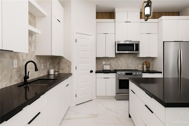 8104 N 51st N Street, Mcallen, TX 78504