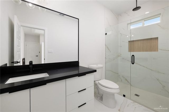 8104 N 51st N Street, Mcallen, TX 78504