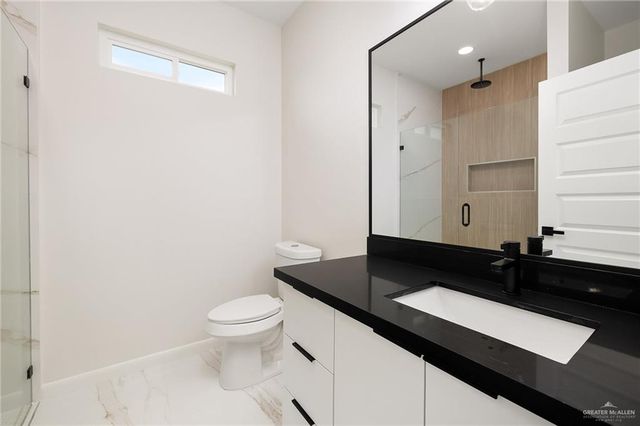 8104 N 51st N Street, Mcallen, TX 78504