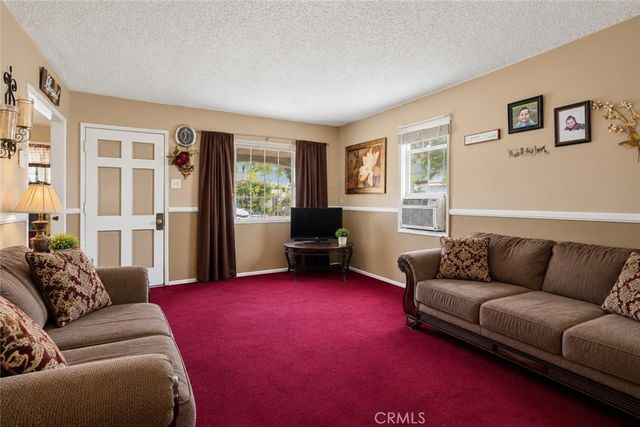 965 Kansas, Colton, CA 92324