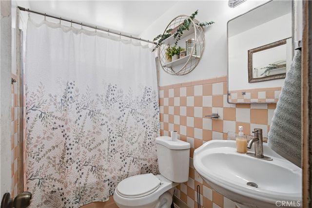 965 Kansas, Colton, CA 92324