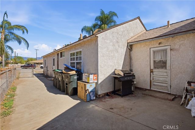 965 Kansas, Colton, CA 92324