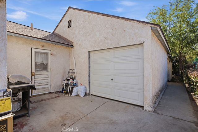 965 Kansas, Colton, CA 92324