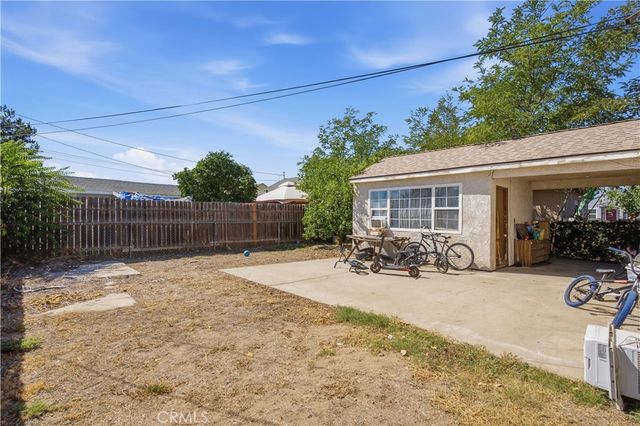 965 Kansas, Colton, CA 92324