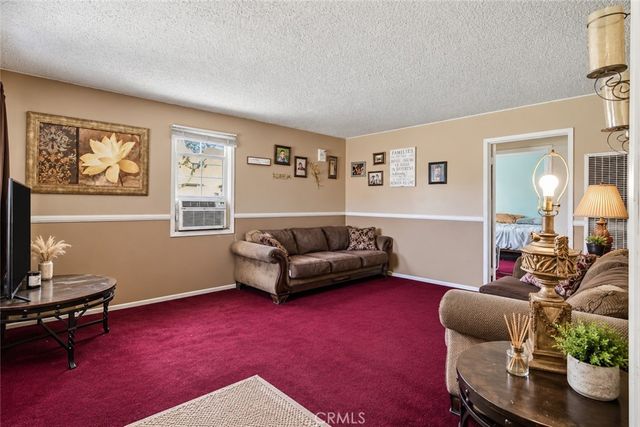 965 Kansas, Colton, CA 92324