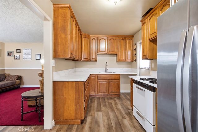 965 Kansas, Colton, CA 92324