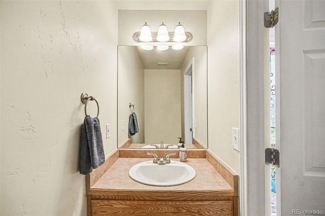 1565 Roseanna Drive, Northglenn, CO 80234