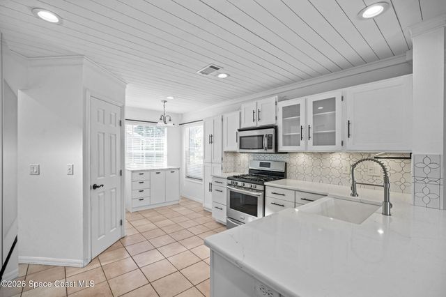 1742 Nicklaus Drive, Melbourne, FL 32935