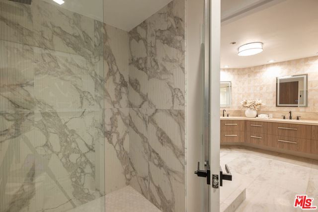 10430 Wilshire Boulevard 802, Los Angeles, CA 90024