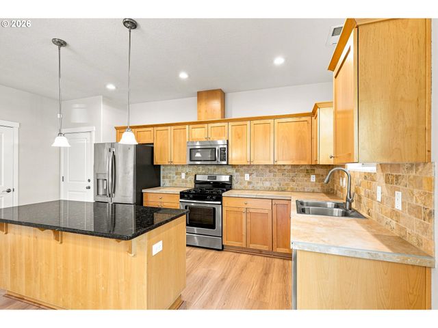 29241 Sw ORLEANS Ave, Wilsonville, OR 97070