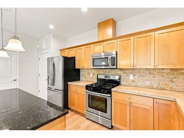29241 Sw ORLEANS Ave, Wilsonville, OR 97070