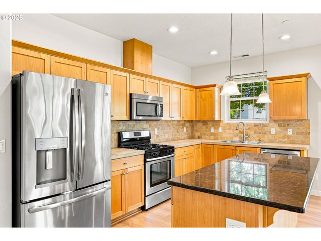 29241 Sw ORLEANS Ave, Wilsonville, OR 97070