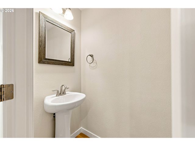 29241 Sw ORLEANS Ave, Wilsonville, OR 97070