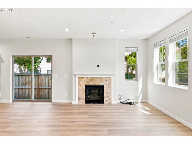 29241 Sw ORLEANS Ave, Wilsonville, OR 97070