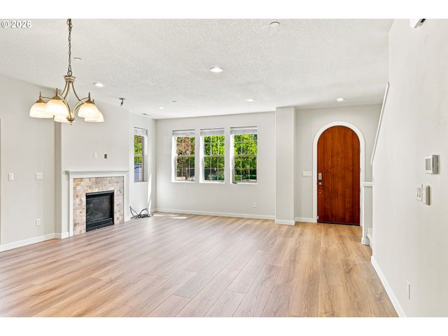 29241 Sw ORLEANS Ave, Wilsonville, OR 97070