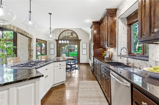 26132 W 108th Place, Olathe, KS 66061
