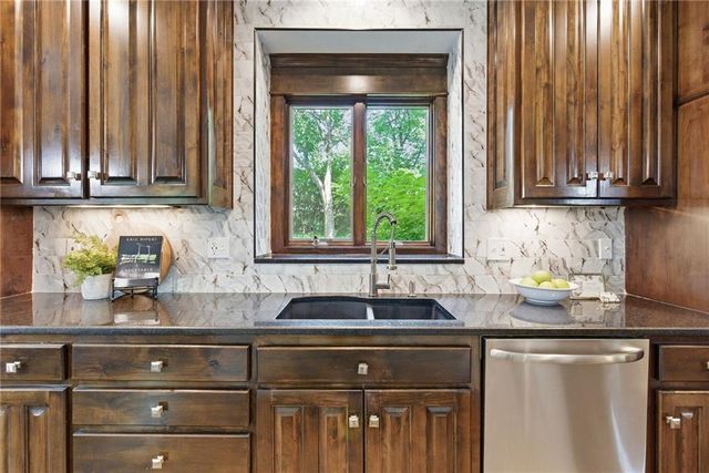 26132 W 108th Place, Olathe, KS 66061