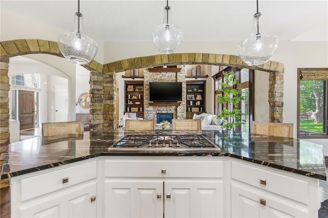 26132 W 108th Place, Olathe, KS 66061
